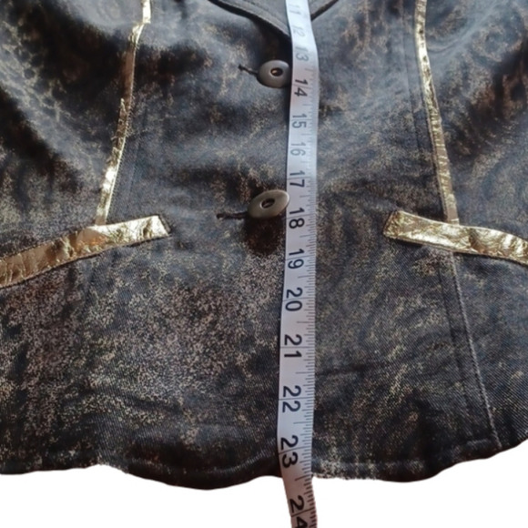 𝅺Animal print blazer. No tags, please see measurements.Mob wives! - Picture 10 of 11